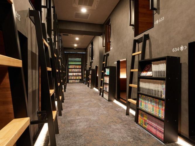 Kapselhotell Rembrandt & Shimbashi - Caters To Men