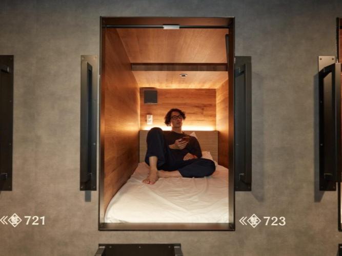 Rembrandt & Shimbashi - Caters To Men Tokyo prefektur